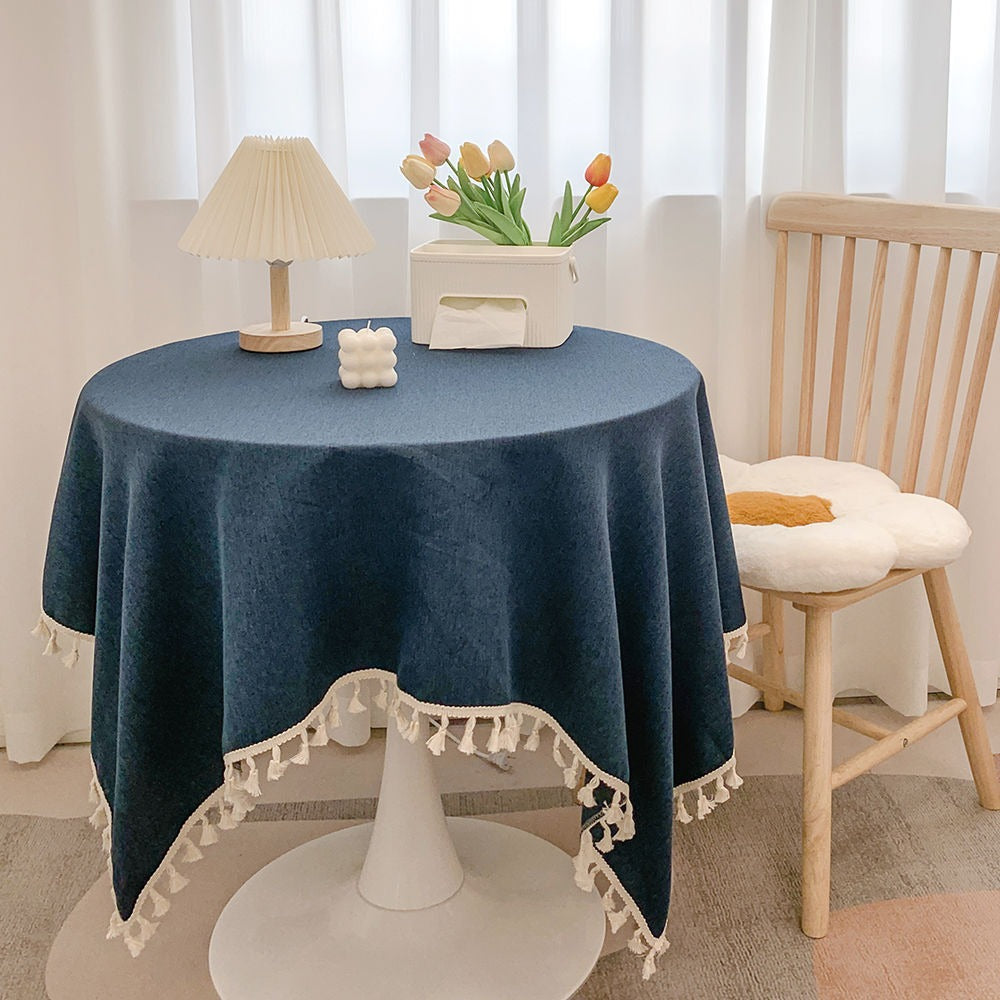 Runde strukturierte Tischdecke mit Quastenbesatz und Leinen-ähnlichem Drapierfinish