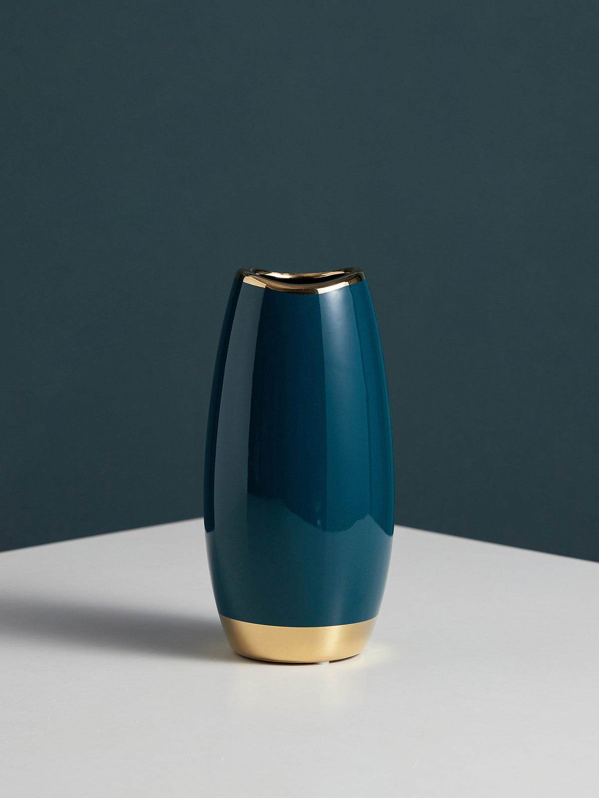 Elegante Keramikvase im modernen Design Brehn