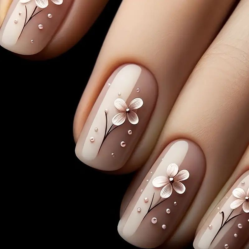 Lebendige florale Nagelkunst-Verbesserungen Brehn