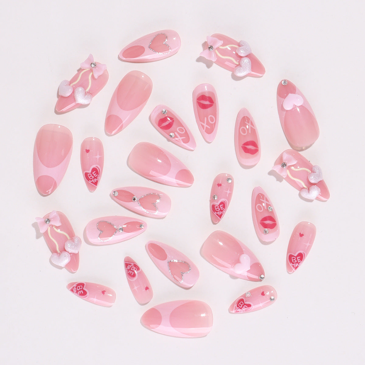 Kunstnagelset mit verspielten Herz- und Lippenmotiven Brehn