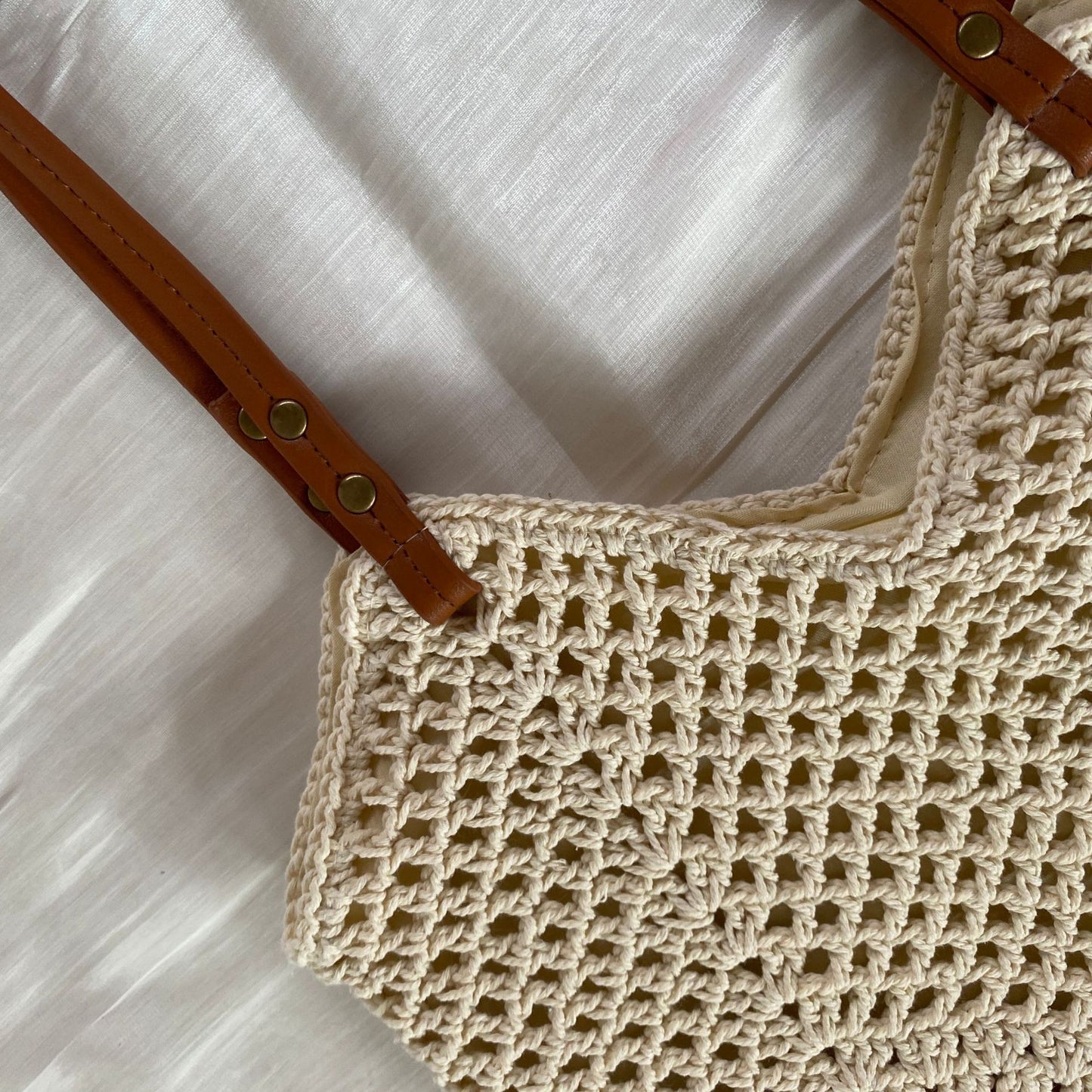 Handgearbeitete Makramee-Tasche mit Einzigartigem Sonnenblumenmuster Brehn
