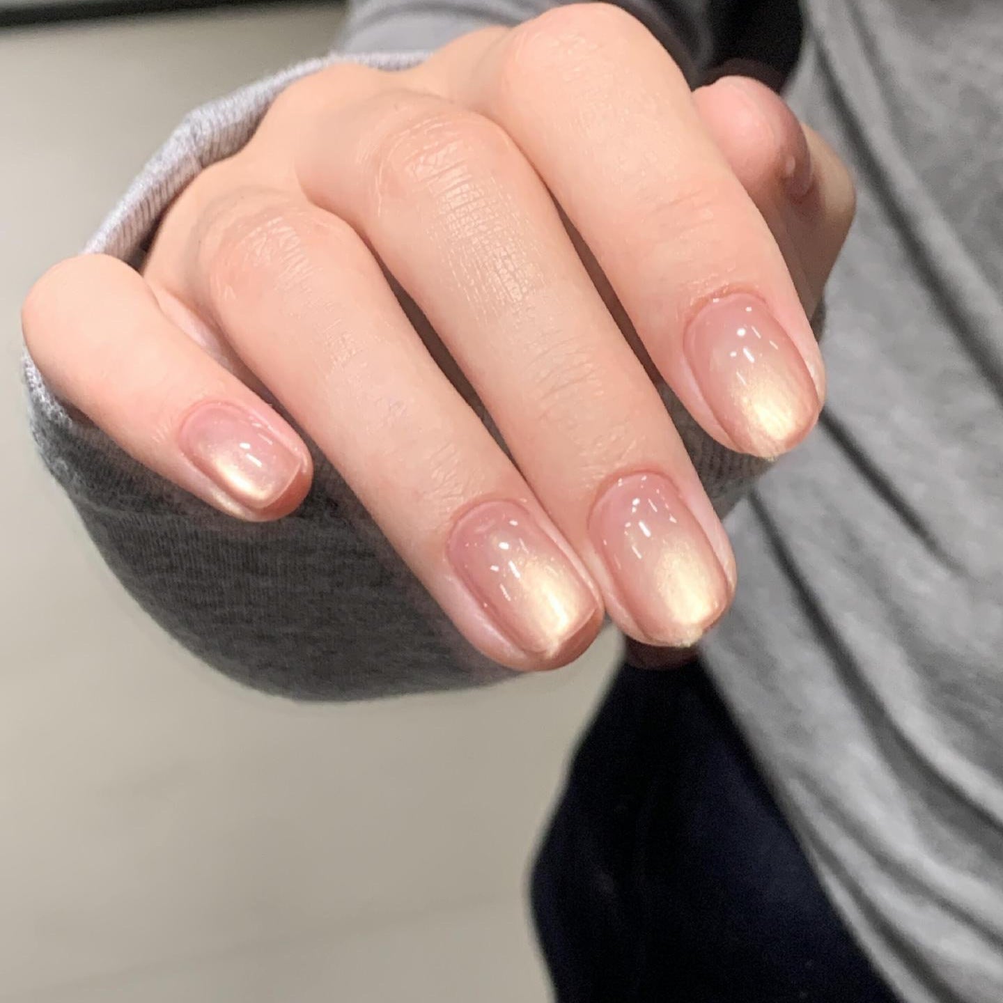 Glänzende Kunstnägel mit Natürlichem Effekt Brehn