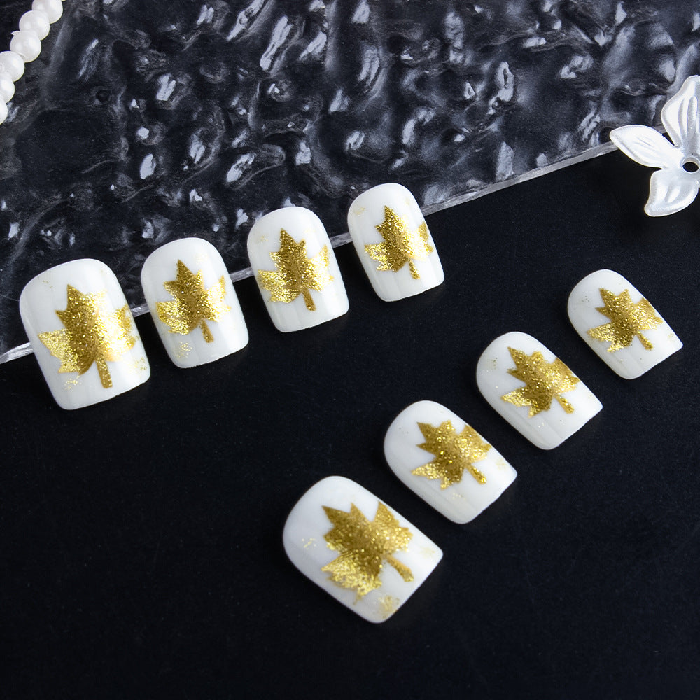 Kreatives Press-On Nageldesign Set Brehn