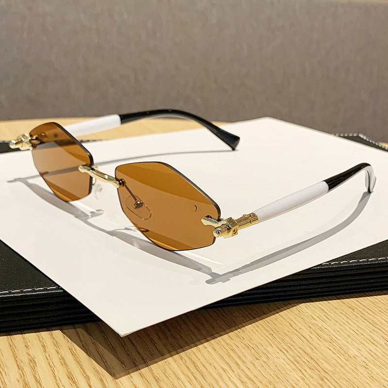 Damen futuristische Sonnenbrille mit übergroßem rechteckigem Rahmen Brehn