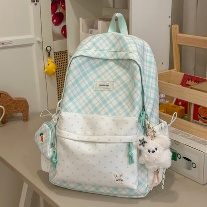 Stylische Karomuster-Rucksack mit lustigen dekorativen Akzenten Brehn
