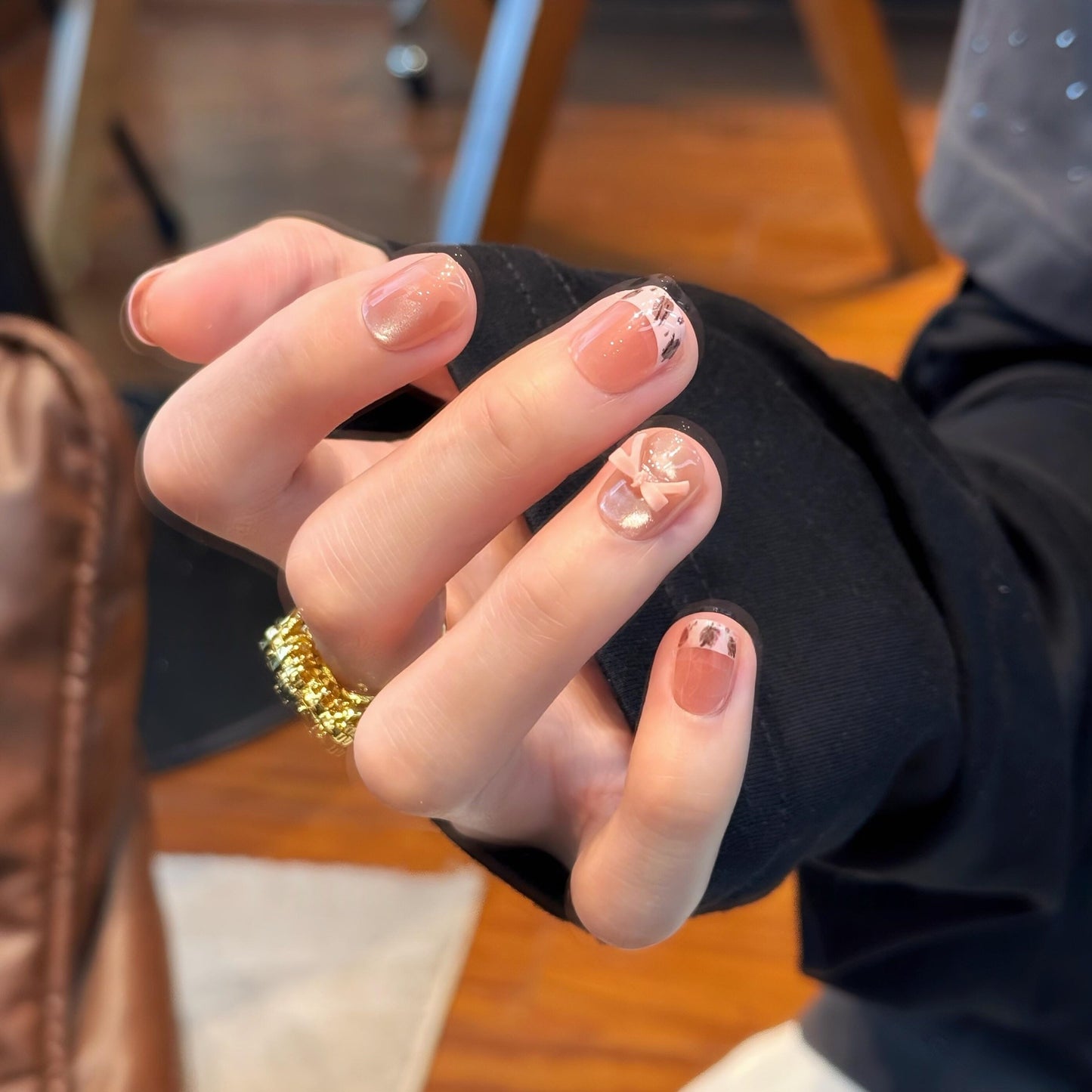 Kunstnagelset mit Dekorativem Design Brehn