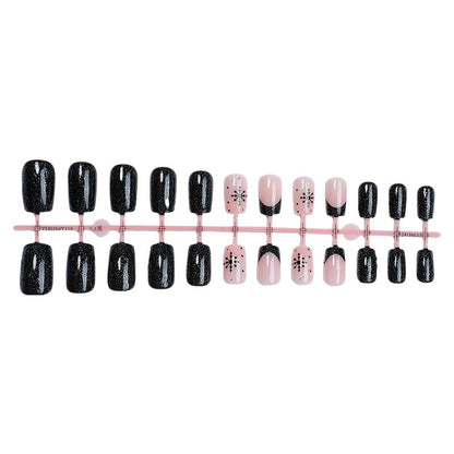 Kunstnagelset mit edlen Schwarz- und Rosé-Designs Brehn