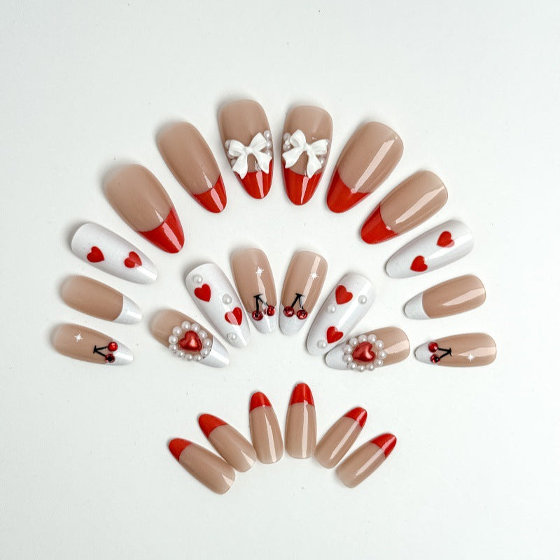 Kreative Nagelkunst mit Herz-und Kirschmotiven Brehn