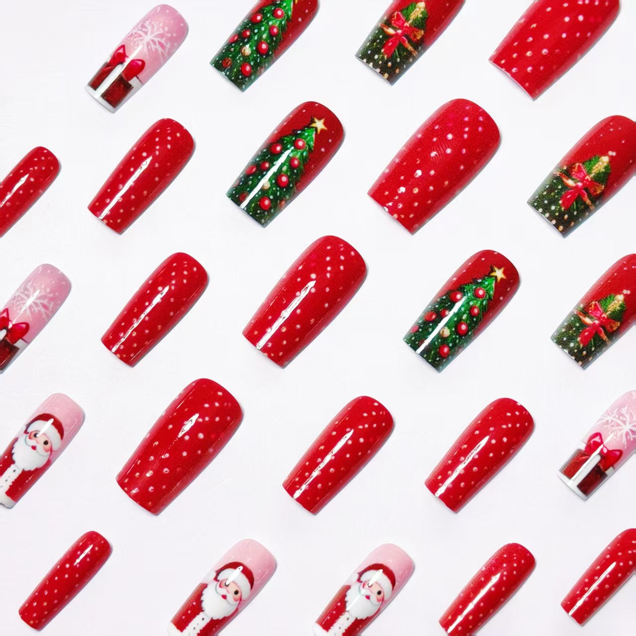 Weihnachtskunstnägel mit Festlichem Santa und Tannenbaum Design Brehn