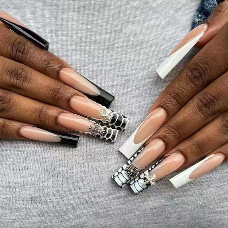 Kunstnagelset mit eleganten 3D-Verzierungen und kreativen Motiven Brehn