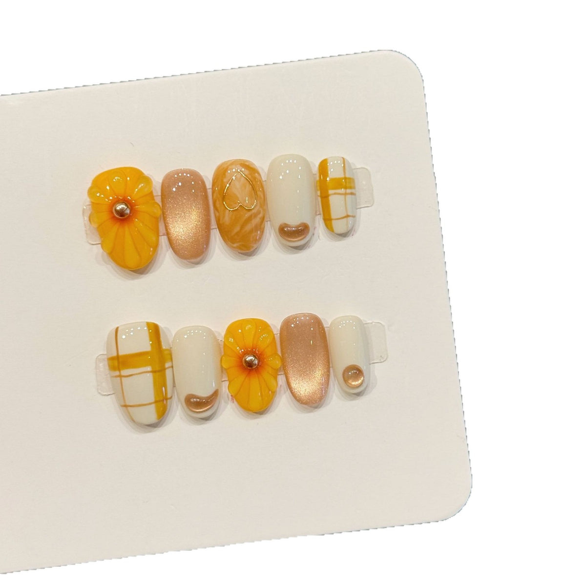 Dekoratives Press-On Nagelkunstset mit floralen und Glitzerakzenten