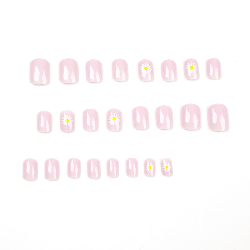 Kunstvolle Nagelkunst mit Blütenmotiv Brehn