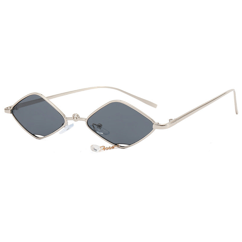 Damen modische Sonnenbrille mit facettiertem Rahmen Brehn
