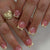Dekoratives Press-On Nagelkunstset mit floralen Akzenten Brehn
