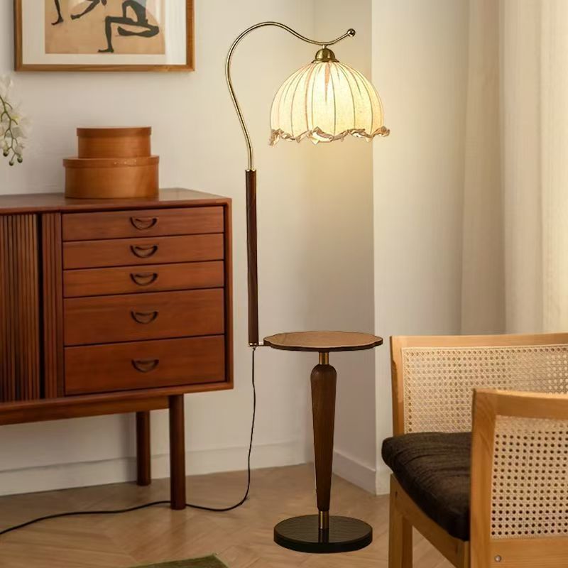 Styling geschwungene Stehlampe