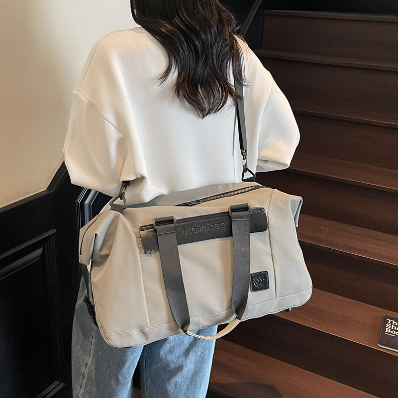Damen Reisetasche mit geräumigem Innenfach und abnehmbaren Schulterriemen Brehn