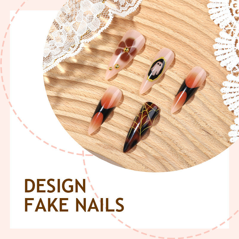 Kreatives Kunstnagelset mit floralen und geometrischen Designs Brehn