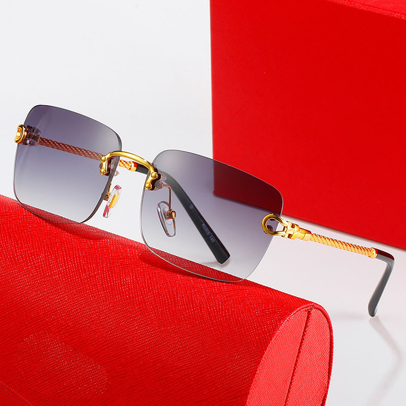 Damen quadratische Sonnenbrille mit luxuriösem, goldverziertem Rahmen und schützenden Gläsern Brehn