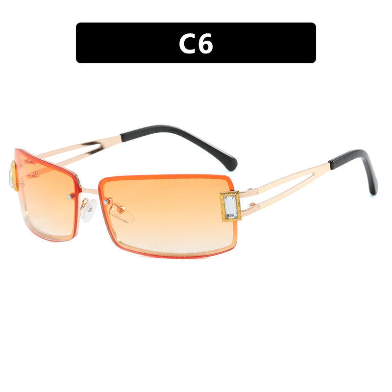 Damen stilvolle Sonnenbrille mit eleganten trapezförmigen Gläsern und filigranem Metallrahmen Brehn