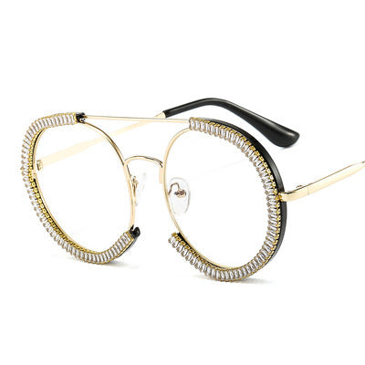 Damen Sonnenbrille mit glamourösem Rand und innovativem Design Brehn