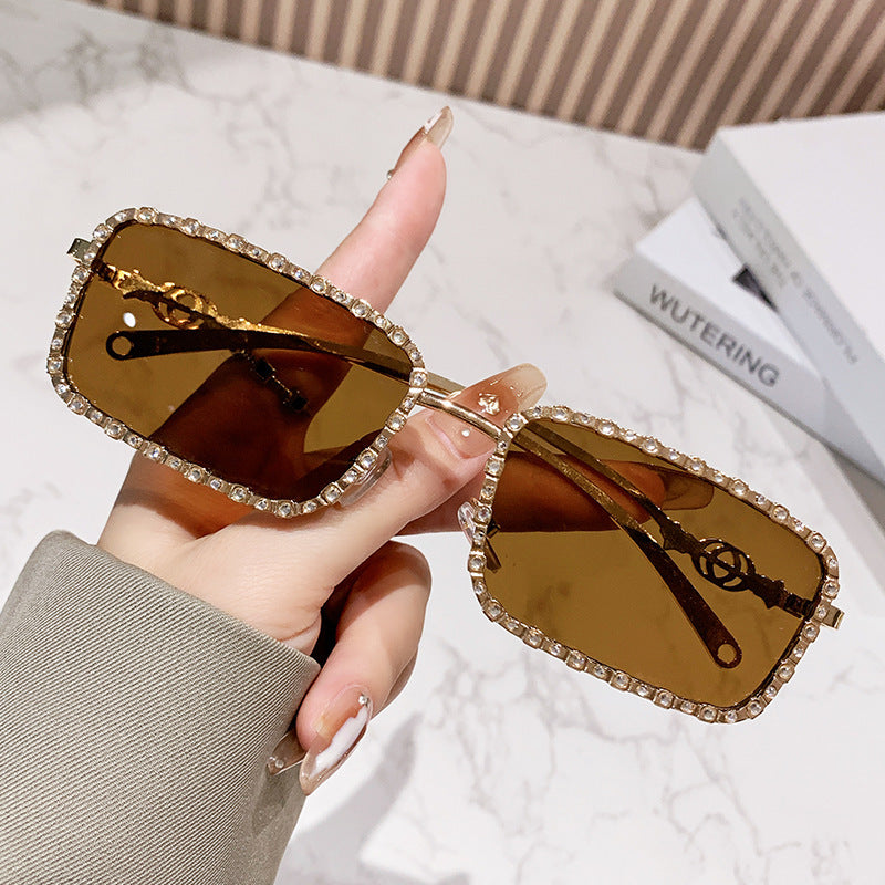Damen elegante quadratische Sonnenbrille mit luxuriösem Strassrahmen Brehn