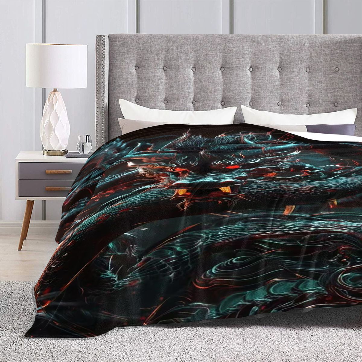 Übergröße Drachenmotiv Plüschdecke
