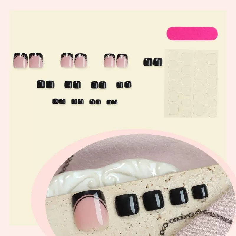 Kunstnagelset mit elegantem French Design Brehn