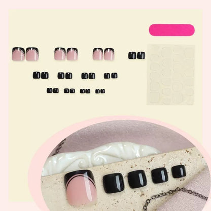 Kunstnagelset mit elegantem French Design Brehn