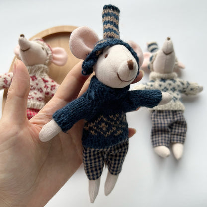 Artisan Leinen Spielmaus Puppe mit Gingham Kleid