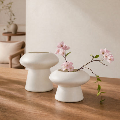 Zeitgenössische Skulpturierte Dekorative Vase Brehn