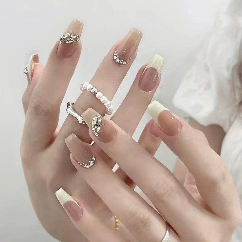 Press-On Nail Design Set mit künstlerischen holografischen Elementen Brehn