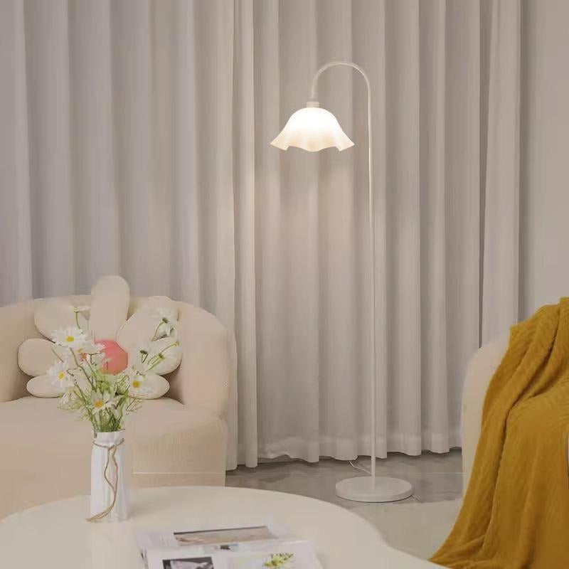 Stilvolle moderne Stehlampe