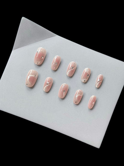 Dekorativ gestaltetes Press-On Nagelset