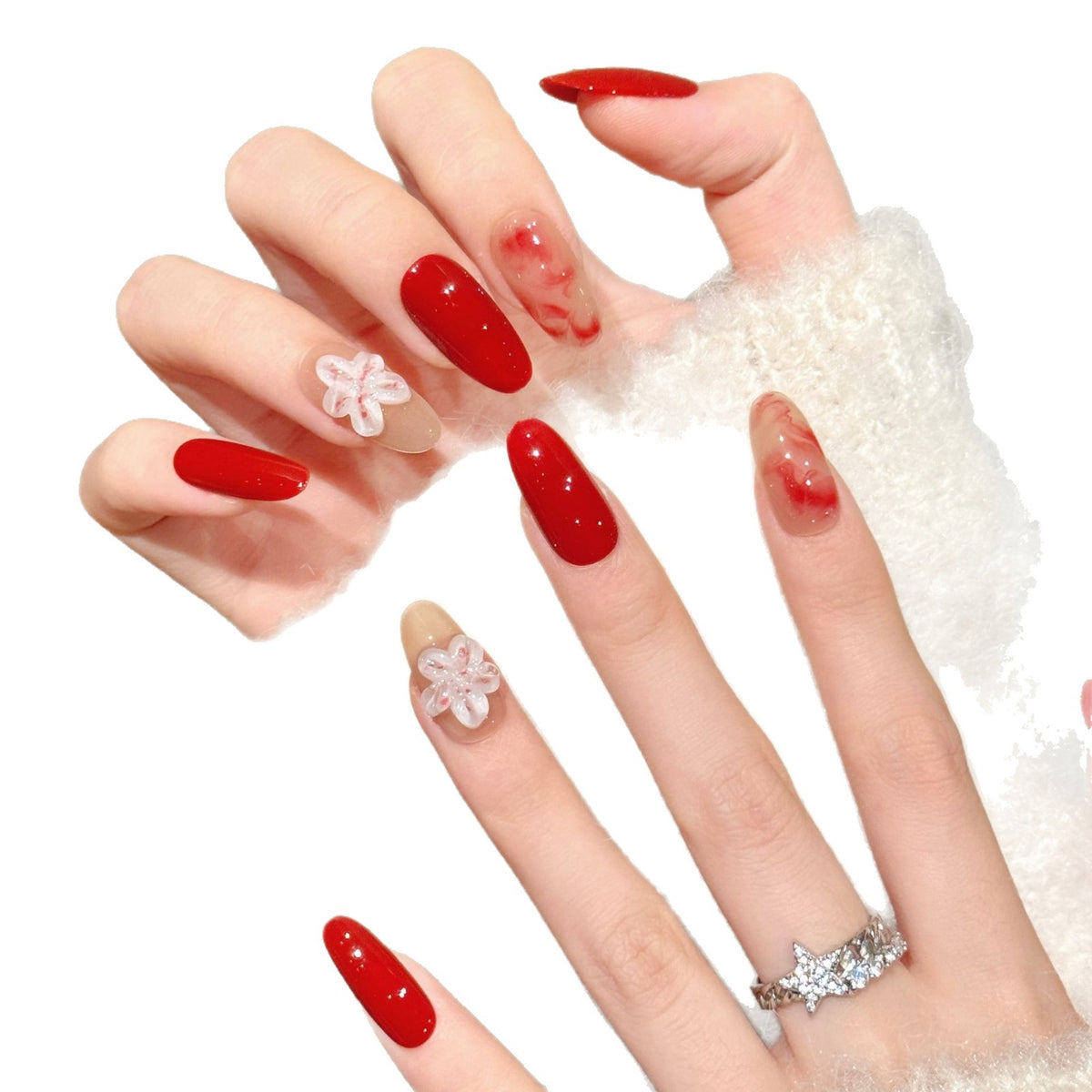 Künstlerische Press-On-Nagelkunst-Set mit floralem und glänzendem Design