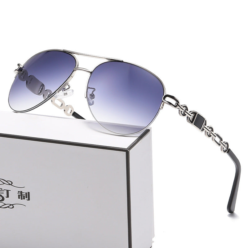 Damen Aviator-Sonnenbrille mit modischem Kettendetail Brehn