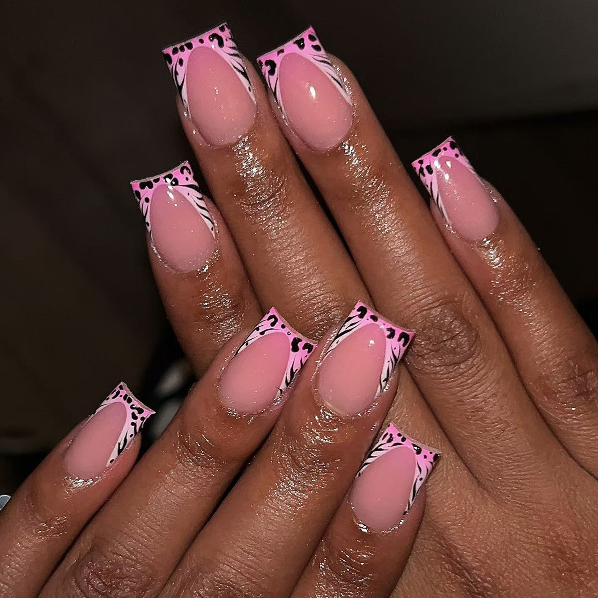 Dekoratives French Tip Nagelkunst Set