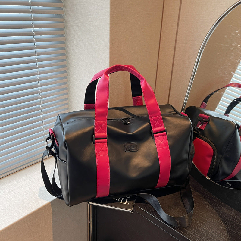 Sportliche Duffel-Tasche mit Robustem Wasserabweisendem Material und Vielseitigen Tragemöglichkeiten Brehn