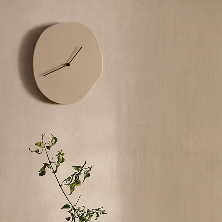 Moderne abstrakte Wanduhr
