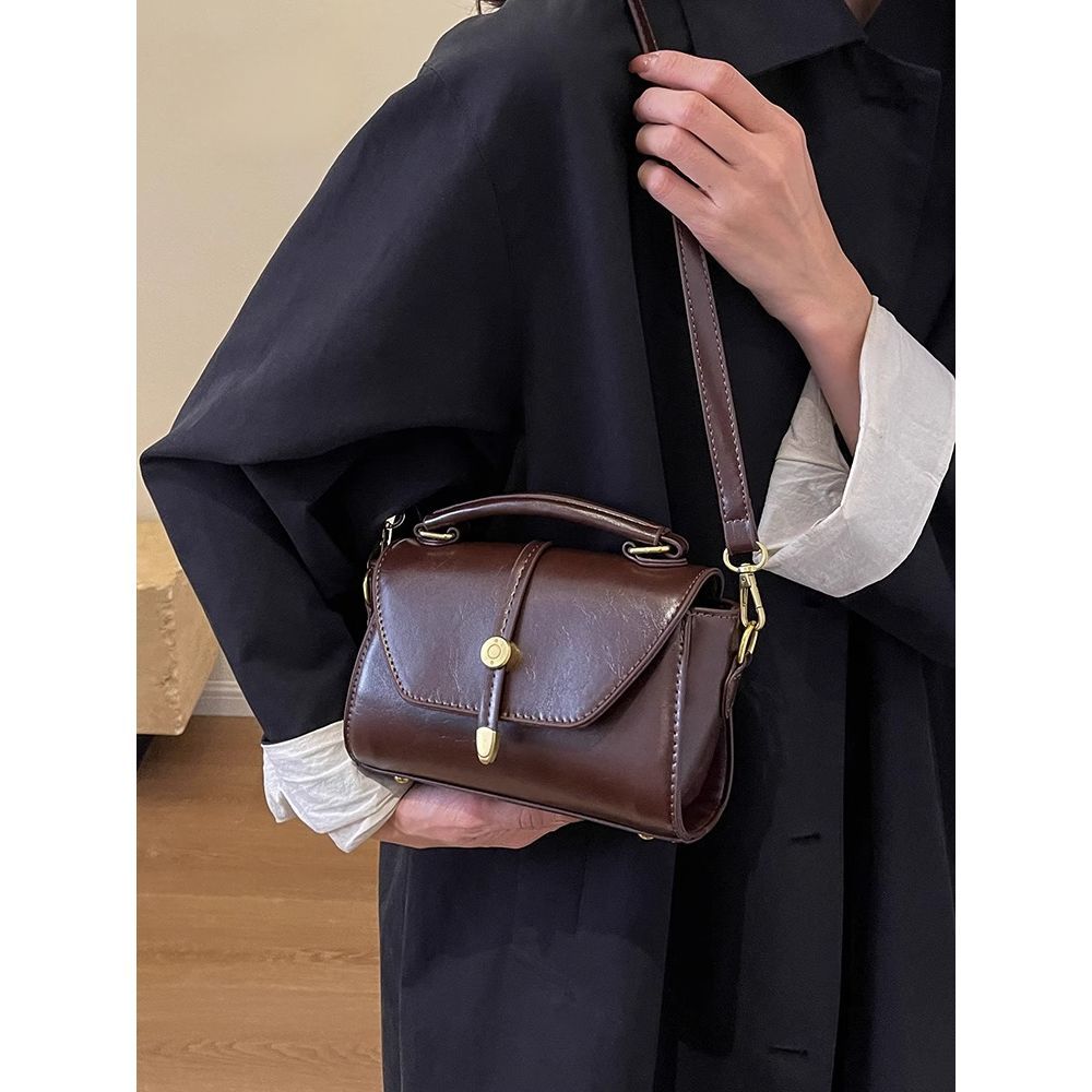 Elegante strukturierte Umhängetasche Brehn