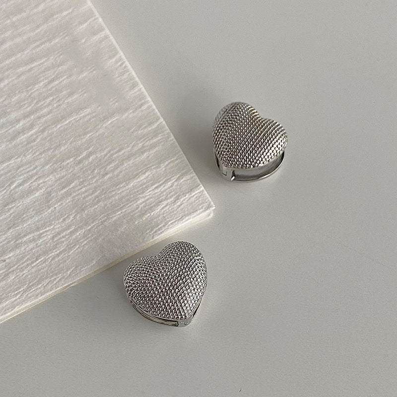 Fein Gearbeitete Herz-Ohrstecker Brehn