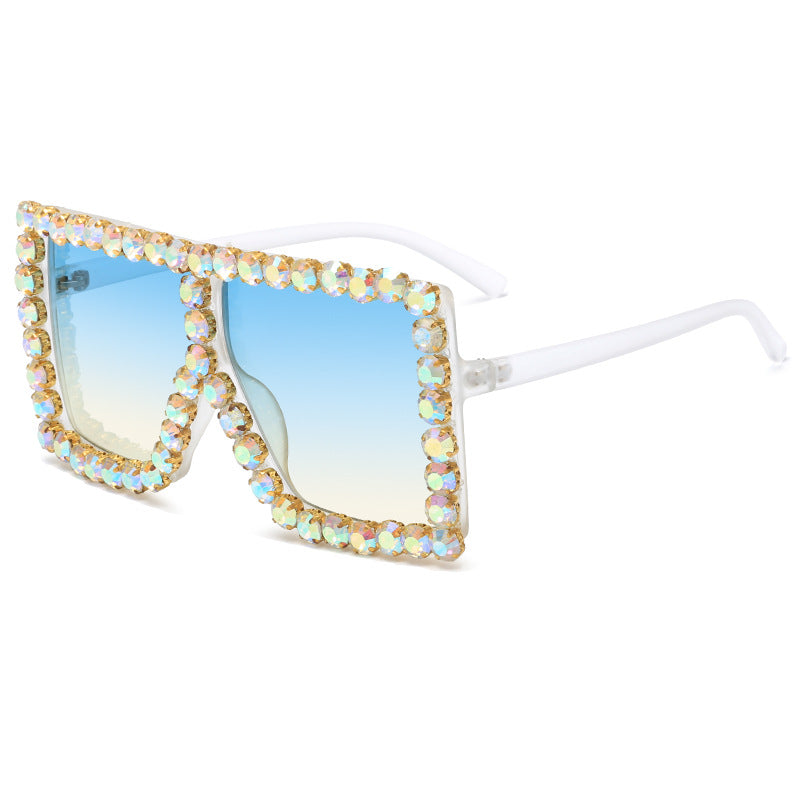 Damen auffällige quadratische Sonnenbrille mit funkelnden Applikationen Brehn