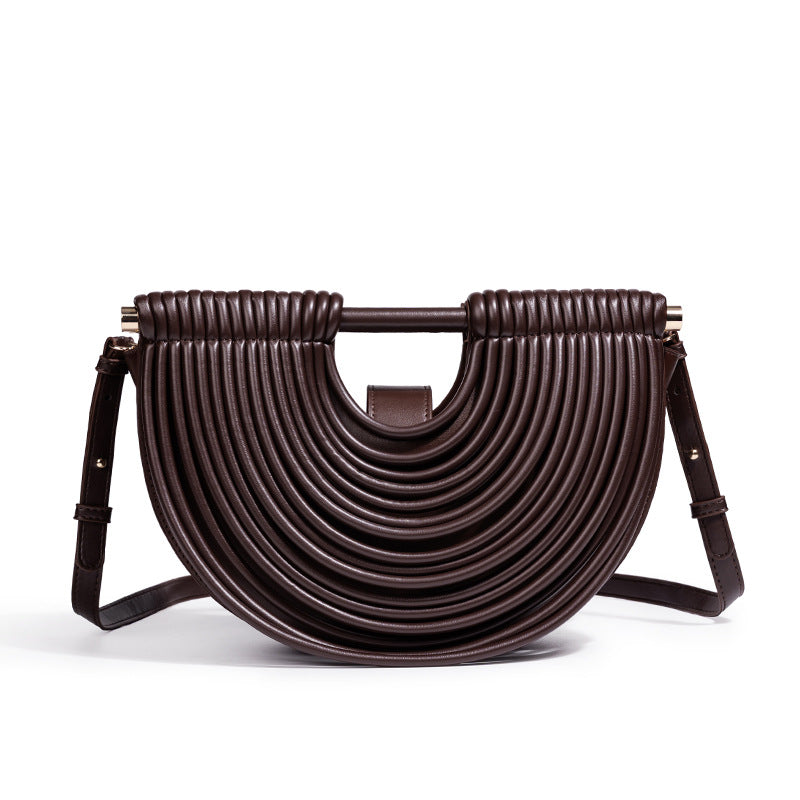 Strukturierte Halbkreis-Handtasche Brehn