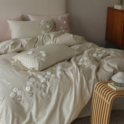 Luxuriöses besticktes Bettwäsche-Set aus Baumwollsatin mit Kissenbändern