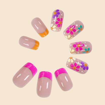 Lebendige florale Nagelkunstverlängerungen