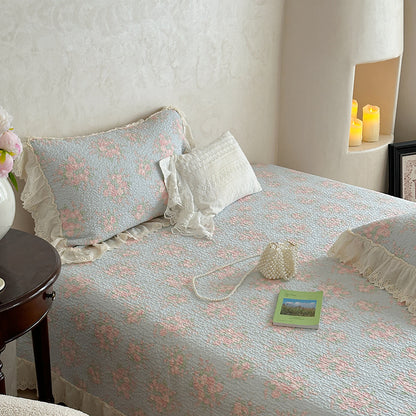 Vintage-inspirierte Baumwoll-Matelassierte Bettdecke mit Ösen-Spitzen-Rüsche und passendem Kissenbezug