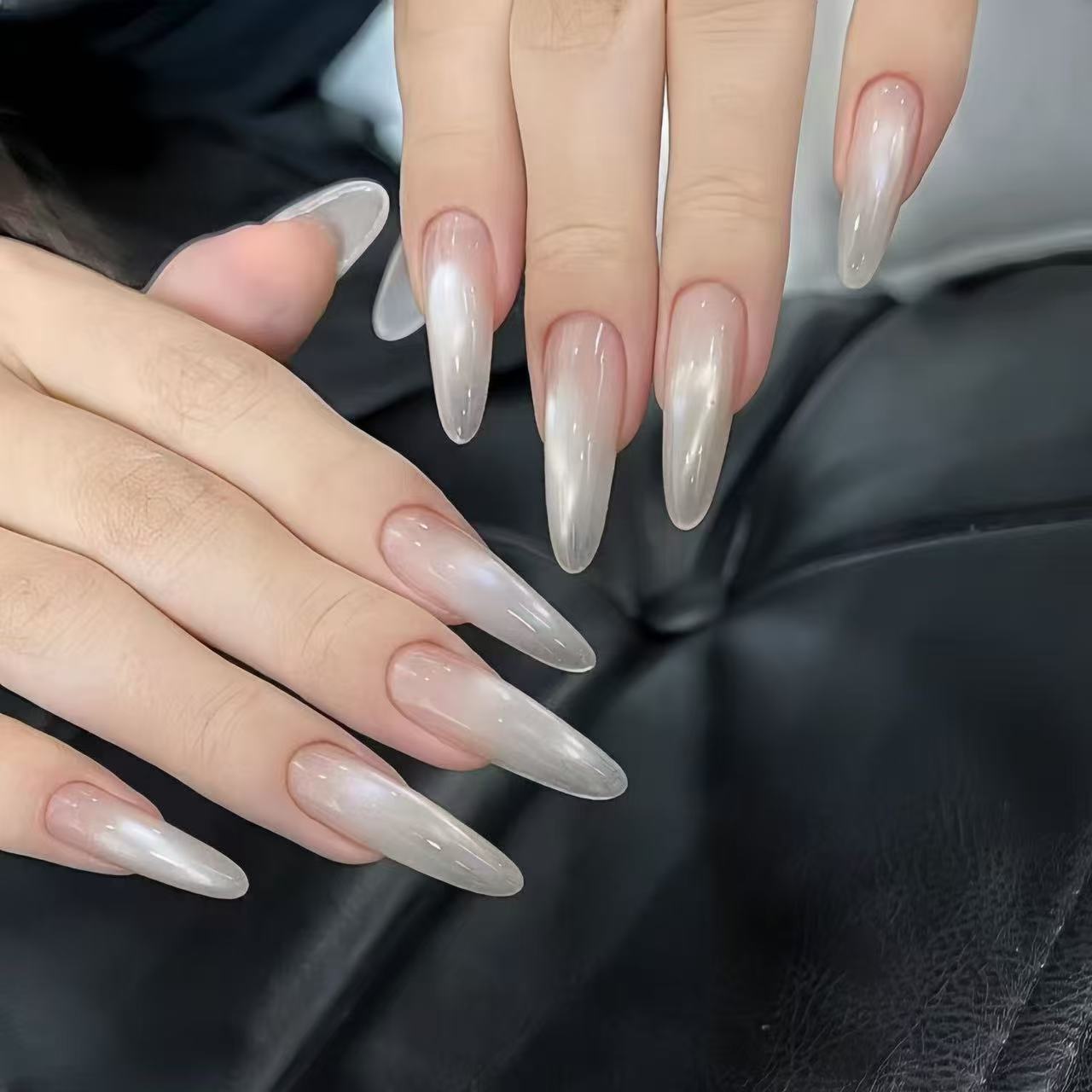 Künstliche Nagelspitzen mit Elegantem Ombre-Effekt Brehn