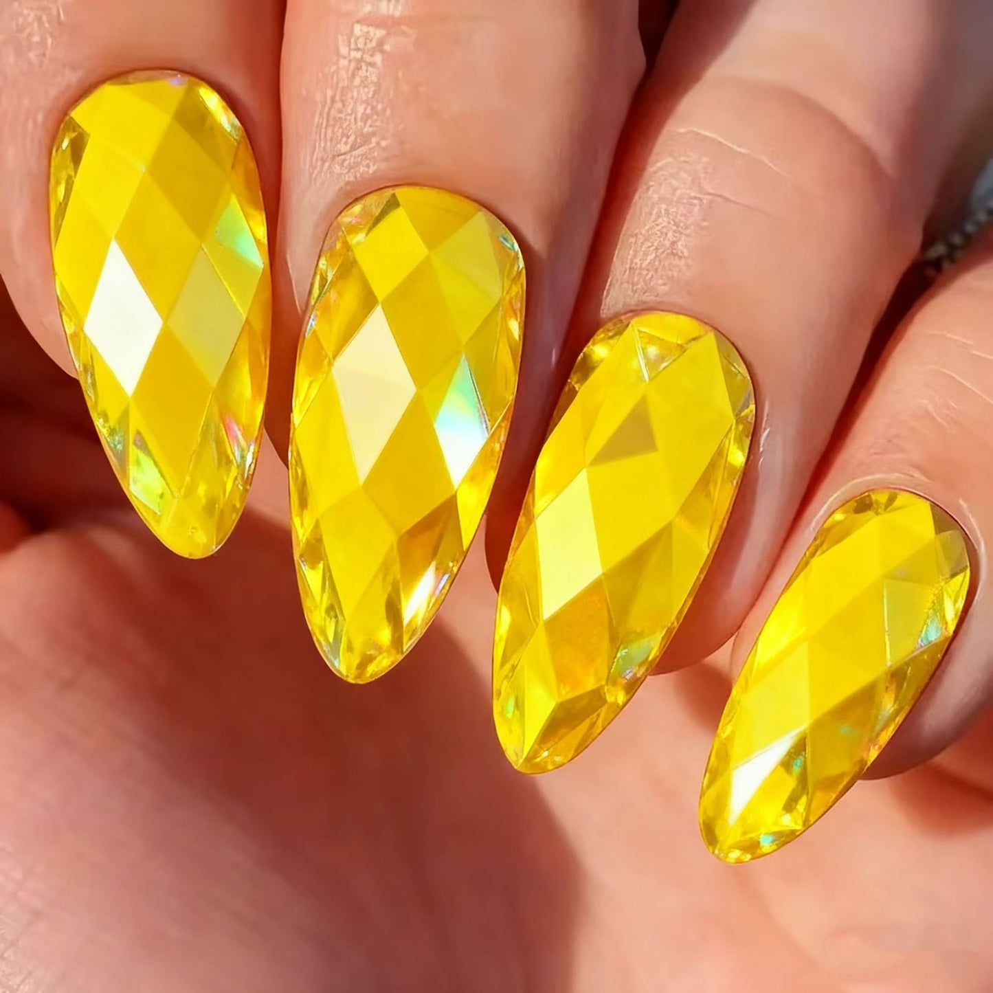Kunstnägel mit Elegantem Kristall-Design Brehn
