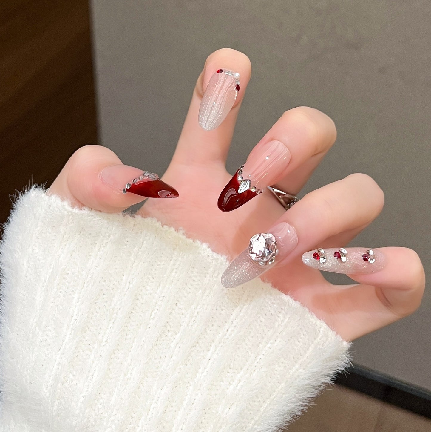 Dekorative Glamour Druck-Auf Nagelverlängerungen Brehn