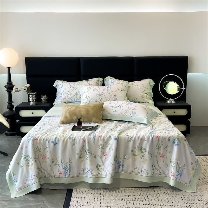 Luxuriöses Satin-Feeling Floral Bettwäsche-Set mit Bettdeckenbezug, Kissenbezügen und dekorativen Shams