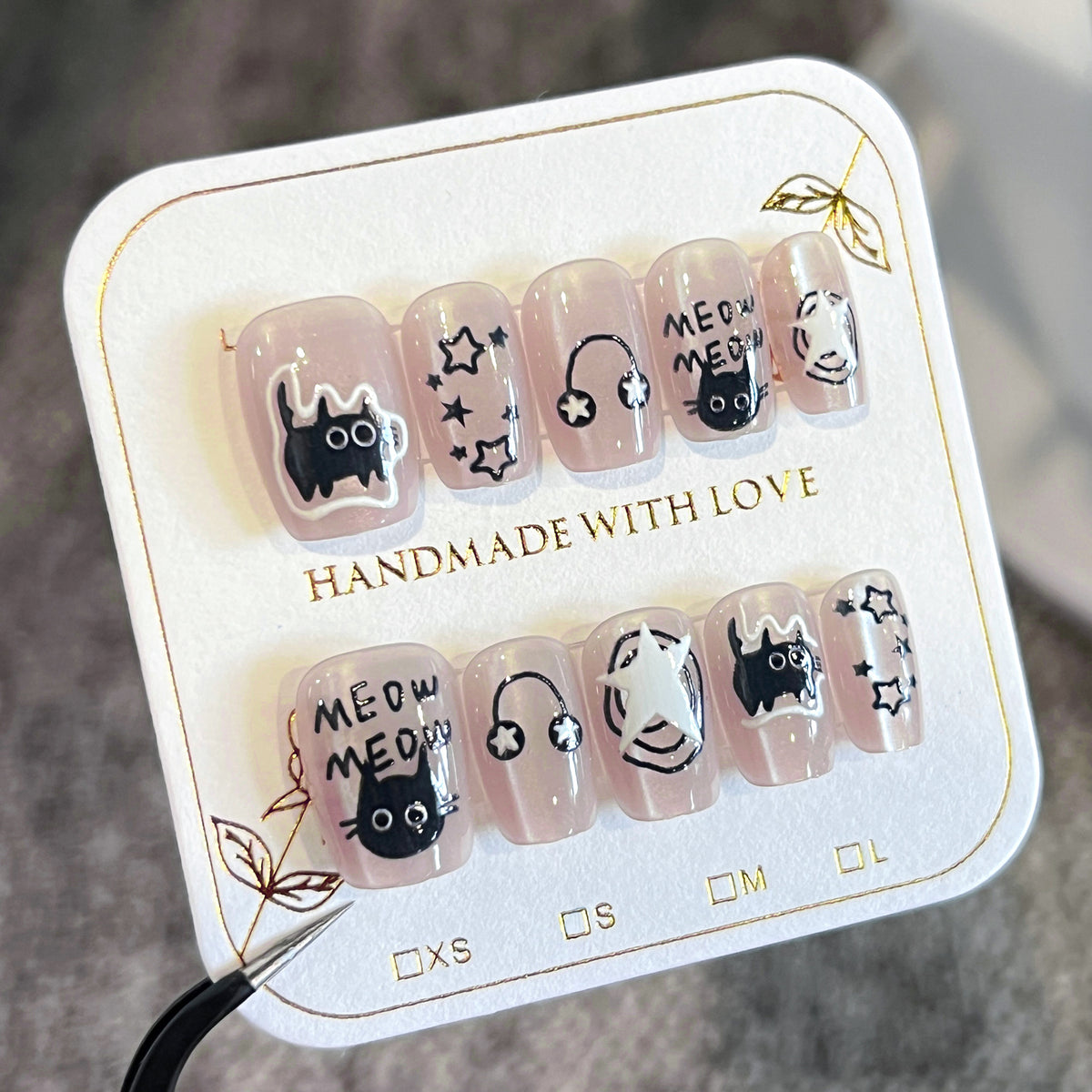 Künstliche Nagelkunst mit Katzenmotiven Brehn